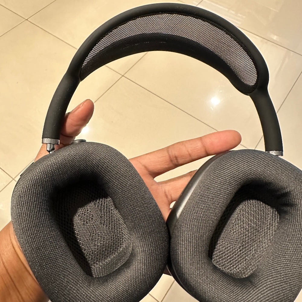 AirPods MaX
